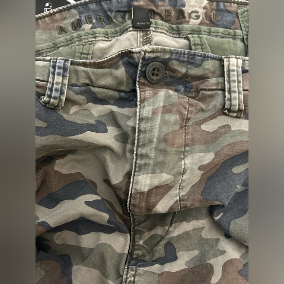 Men’s 36x32 Camouflage Cargo Pants - Picture 3 of 5